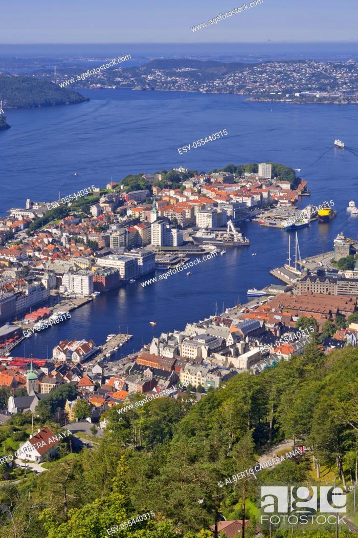 Photo de stock: Bergen View from Floyen Mountain, Bergen, Norway, Scandinavia, Europe.