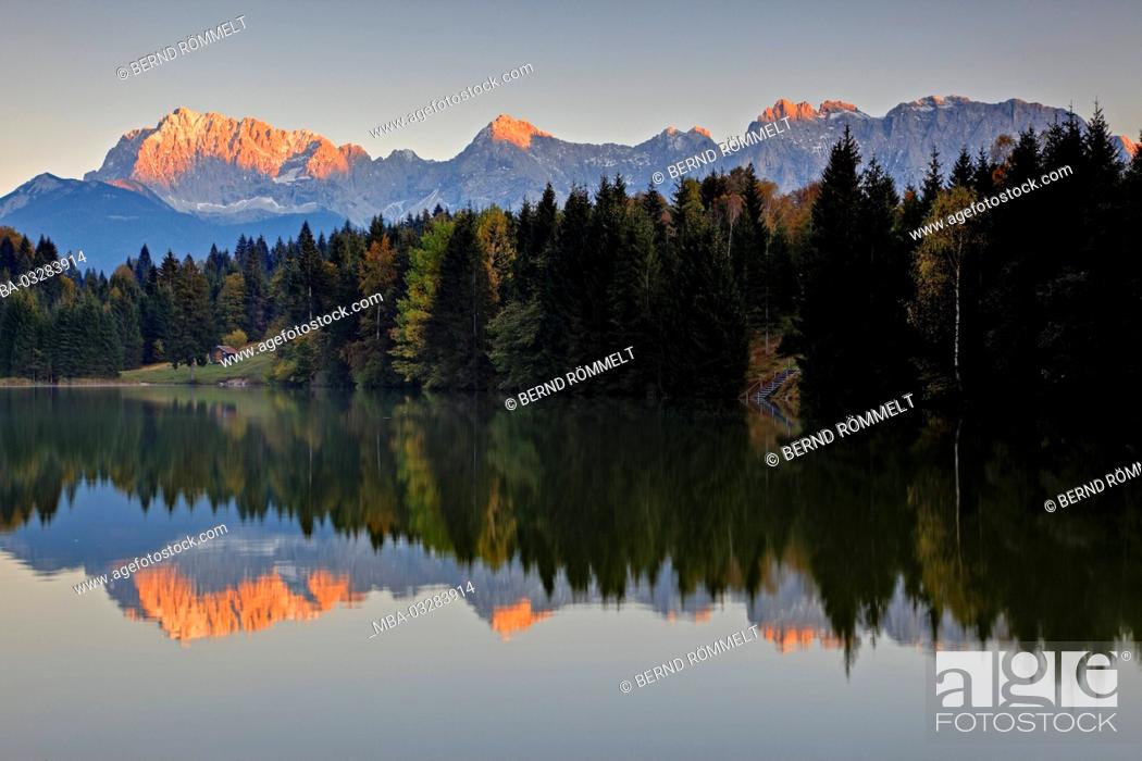 Stock Photo: Germany, Bavaria, Upper Bavaria, Werdenfelser Land (region), Geroldsee, Karwendel, Karwendel mountain range,.