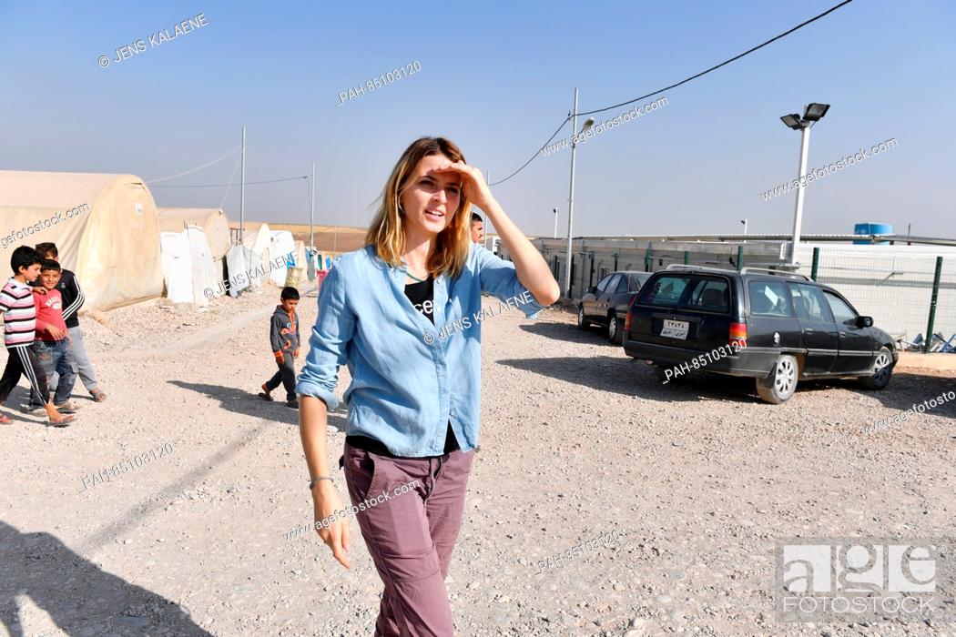 Stock Photo: EXCLUSIVE - UNICEF ambassador Eva Padberg visits the Mamilian refugee camp in the Dahuk region, Iraq, 19 October 2016. She is learning about the work of the.