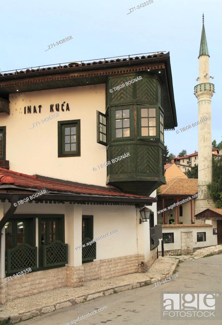 Imagen: Bosnia and Herzegovina, Sarajevo, Spite House, minaret.