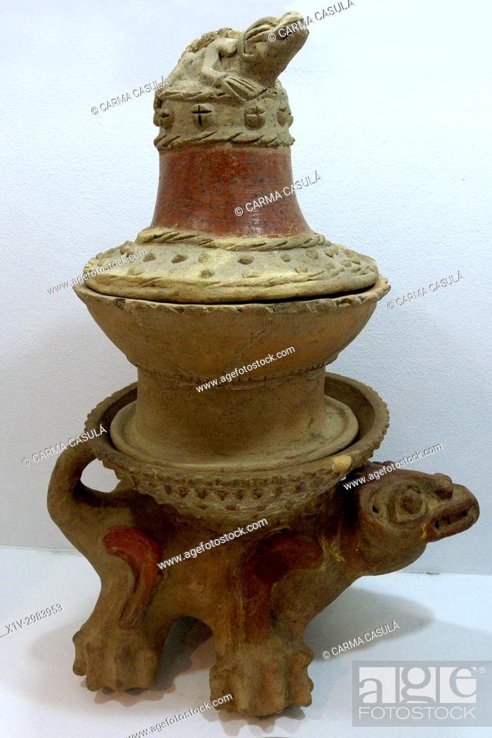 Stock Photo: Ceramic of Archeological Museum Chorotega. Chinandega, Nicaragua. Culture and ceramic Chorotega's Art.