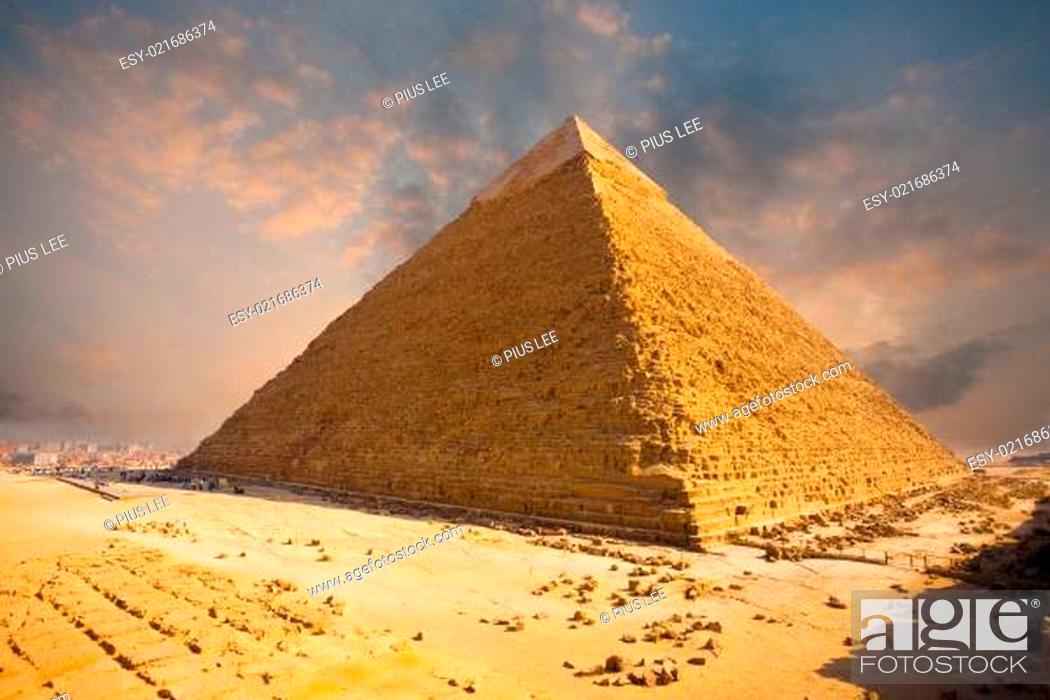 Imagen: Fiery Sky Giza Pyramid Egypt.