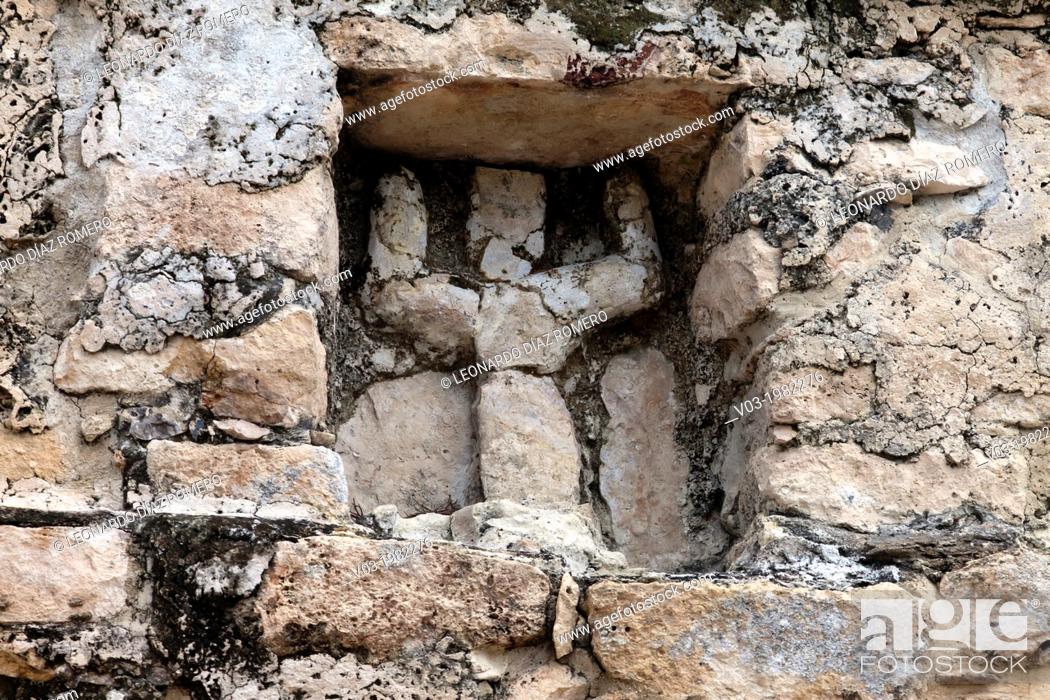 Imagen: Cobá: Mayan Archeological Ruins at Yucatan Peninsula.