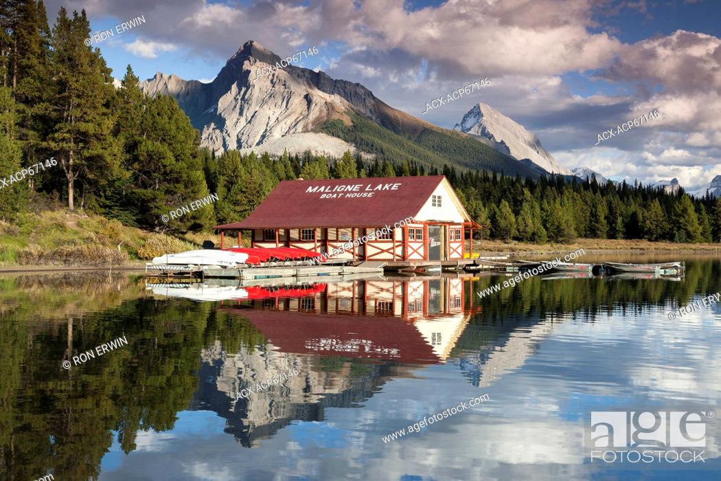 Stock Photo: Maligne Lake and the historic boathouse in Jasper National Park, Alberta, Canada.