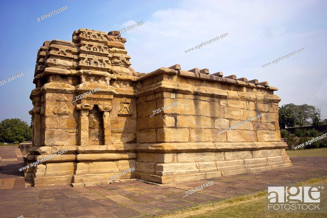 Imagen: Suryanarayana temple, Aihole, Bagalkot, Karnataka, India. Galaganatha Group of temples.