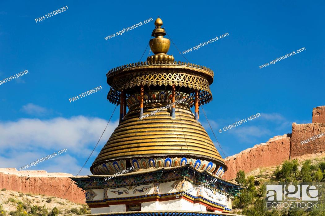 Stock Photo: Gyantse, Kumbum Choerten | usage worldwide. - Gyantse/Tibet/China.