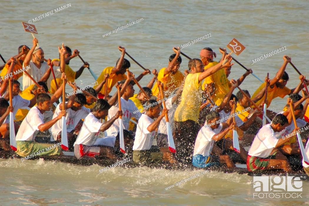 Stock Photo: A traditional boat race in the Buriganga river Basila, Dhaka, Bangladesh September 17, 2006.