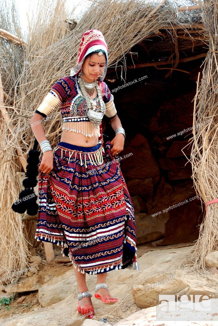 Traditional Dress of Rajasthan For Men & Women - Lifestyle Fun