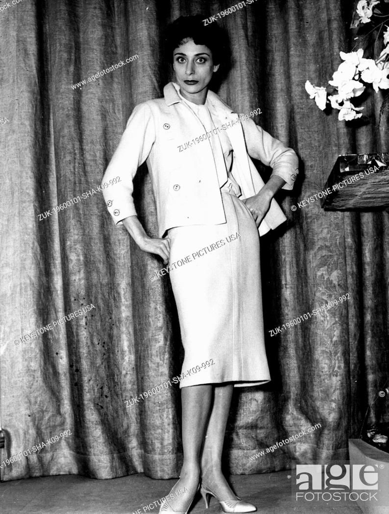 Maravilla Inmundicia despreciar Apr 01, 1973 - London, England, United Kingdom - Dress on female Coco Chanel  Fashion, Foto de Stock, Imagen Derechos Protegidos Pic.  ZUK-19600101-SHA-K09-992 | agefotostock