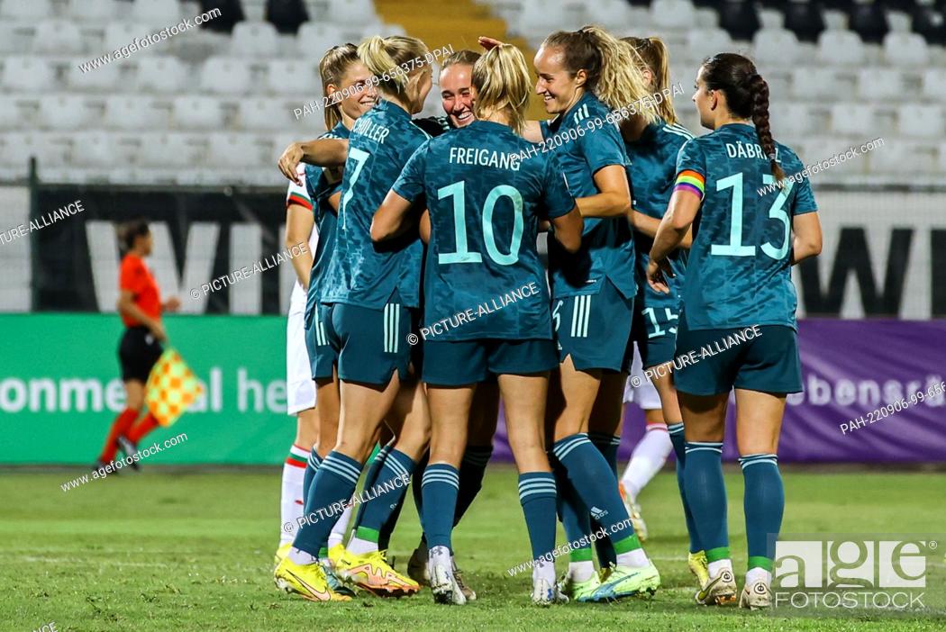 Stock Photo: 06 September 2022, Bulgaria, Plowdiw: Soccer, Women: World Cup qualifying Europe women, Bulgaria - Germany, Group stage, Group H, Matchday 10.