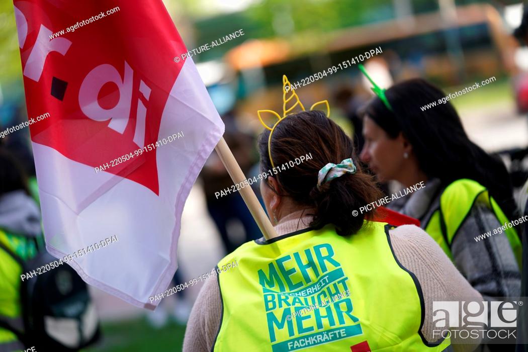Stock Photo: 04 May 2022, Hamburg: Educators demonstrate in the city center for better working conditions and financial recognition of the work.