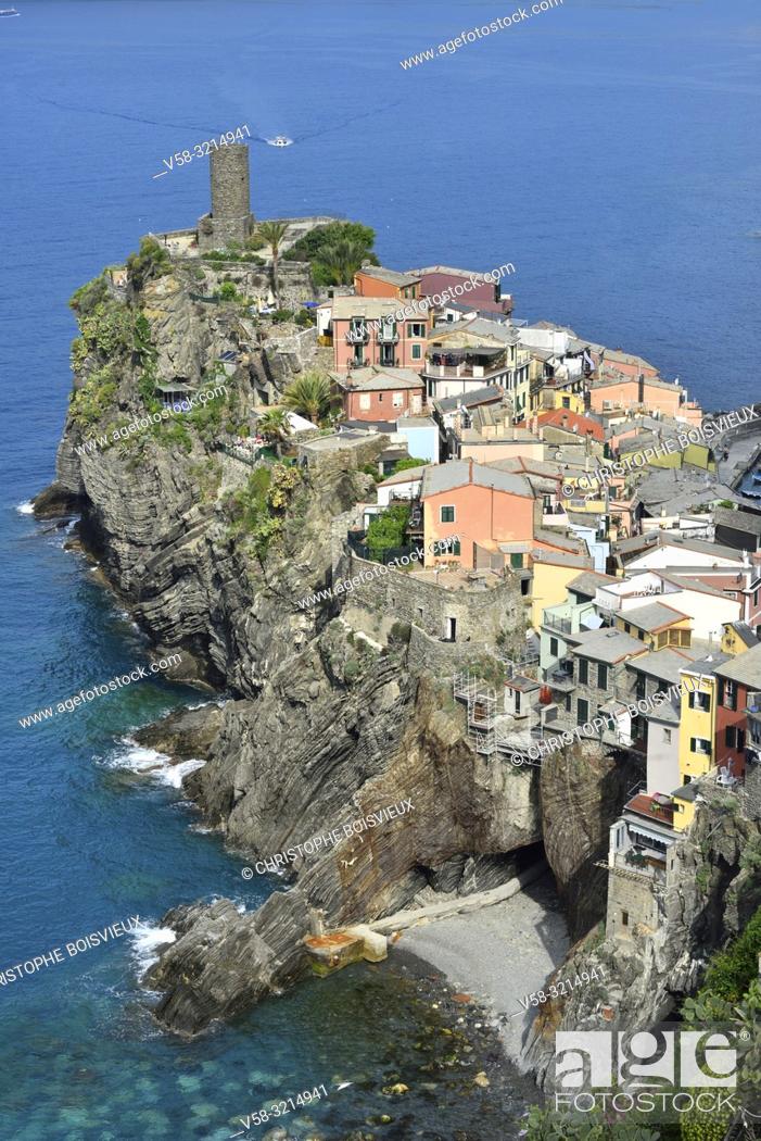 Stock Photo: Italy, Liguria, Cinque Terre National Park, World Heritage Site, Vernazza.