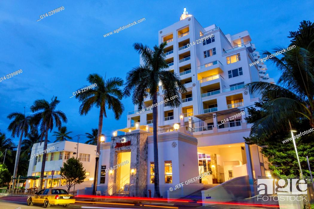 Photo de stock: USA. Florida, Miami Beach, Ocean Drive, Marriott South Beach hotel.