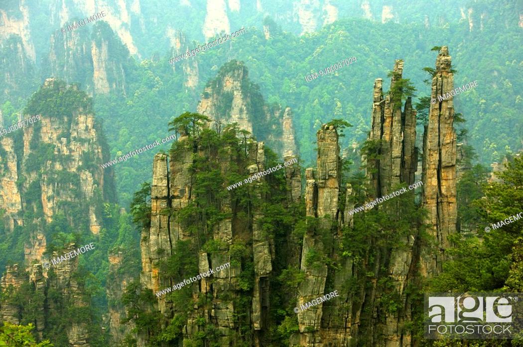 Stock Photo: Mt Tianzi, Rock Formation Named Emperor's Brush Pen Peak, Zhangjiajie, Hunan Province, China, Asia.