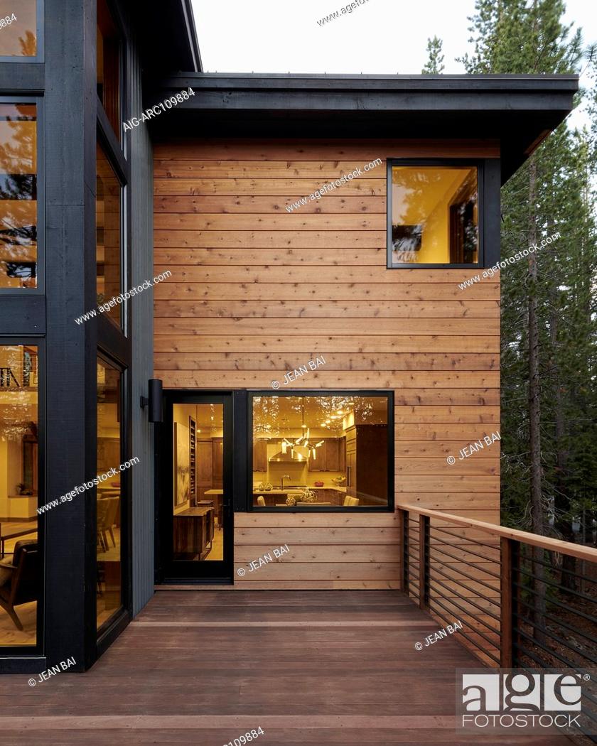 Stock Photo: Exterior view of the Tahoe-Donner Residence in Truckee, California, USA by Joshua Horne / BAD Studio and Peter Greenberger of PACWEST Construction.