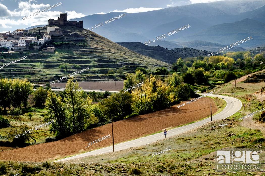 Imagen: Trasmoz vllage. Hill town. Tarazona and Moncayo region, Ebro Valley, Aragon, Spain.