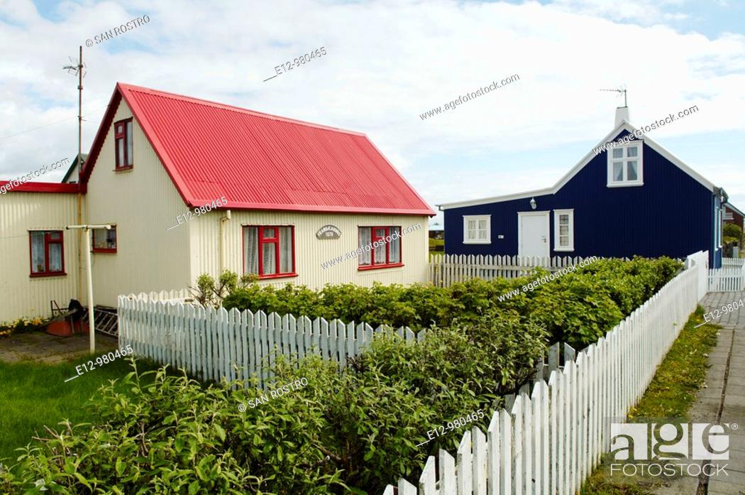 Photo de stock: Iceland, Eyrarbakki village old houses.